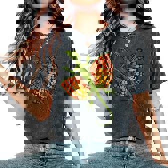 Gliding Dragon Lizard With Vibrant Orange Wings Women's Oversized Comfort Colors T-Shirt | Mazezy