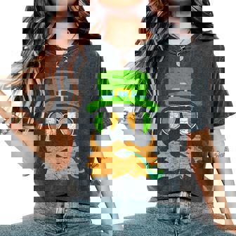 Irish Green Leprechaun Face Vintage Sunglasses Women's Oversized Comfort Colors T-Shirt | Mazezy