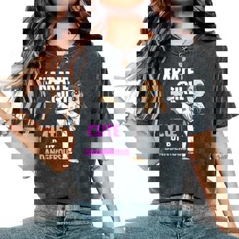 Jolie Fille De Karaté T-shirt oversize confortable pour femme - Cadeauxyz