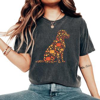 Labrador Retriever Fall Dog Autumn Leaves Thanksgiving Women's Oversized Comfort T-Shirt - Thegiftio UK