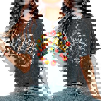 Love Peace Flower Power レトロ ヒッピー フローラル ピースマーク レディースオーバーサイズコンフォートTシャツ - Kawaiitshirt