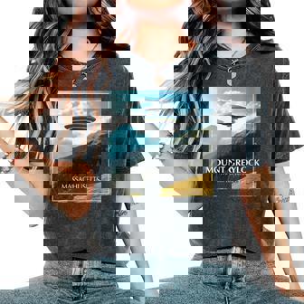 Mount Greylock Massachusetts Women's Oversized Comfort Colors T-Shirt | Mazezy