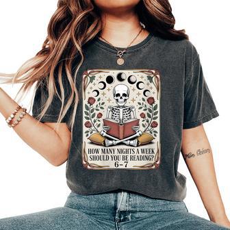 How Many Nights Reading Meme 6 7 Book Lover Women's Oversized Comfort T-Shirt - Thegiftio UK
