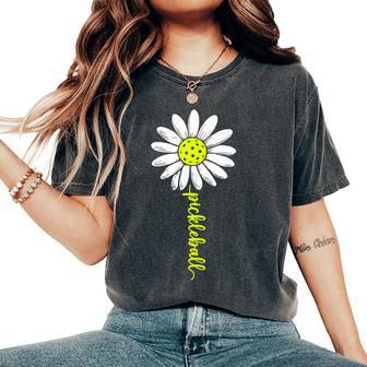 Pickleball Daisy Flower Pickle Ball Mom Grandma Women's Oversized Comfort T-Shirt - Thegiftio UK