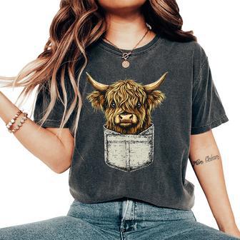 Scottish Highland Cow Messy Bun Scottish Highlander Cow Women's Oversized Comfort T-Shirt | Mazezy