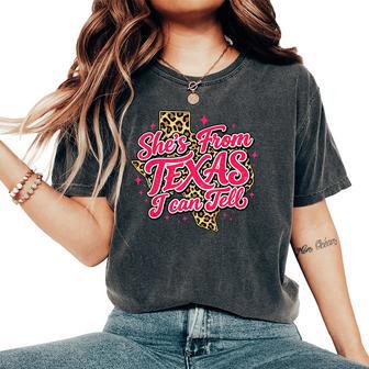She's From Texas I Can Tell Retro Vintage Texas Girl Women's Oversized Comfort T-Shirt - Thegiftio UK