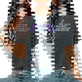 Single Girls Like Speedcore Music Women's Oversized Comfort Colors T-Shirt | Mazezy