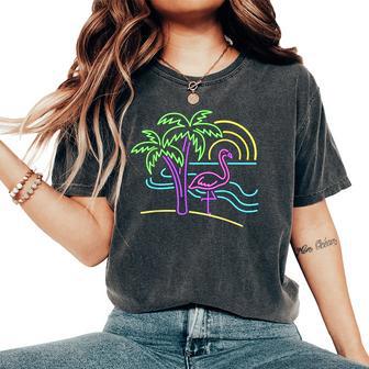 Vintage 80S Pink Flamingo Palm Tree Summer Vacation Beach Women's Oversized Comfort T-Shirt - Monsterry