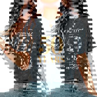 お父さんとお母さんの結婚 50 周年記念 1976 年から 2026 年まで レディースオーバーサイズコンフォートTシャツ - Kawaiitshirt