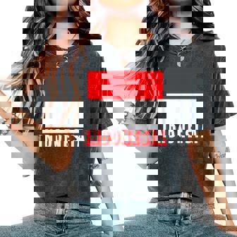 インドネシア国旗 アンティーク調 ナショナル インドネシア 男性 女性 キッズ レディースオーバーサイズコンフォートTシャツ - Kawaiitshirt