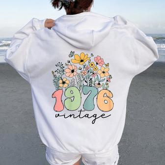 48 Year Old 1976 Vintage Wildflower 48Th Birthday Women Oversized Hoodie Back Print | Seseable FR