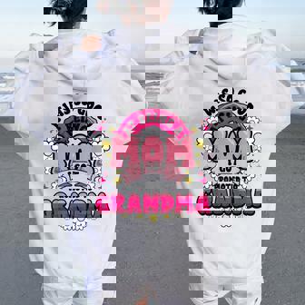 お母さんはおばあちゃんに昇進しました新しいおばあちゃんママ面白い母の日 レディース オーバーサイズ パーカー バックプリント - Kawaiitshirt