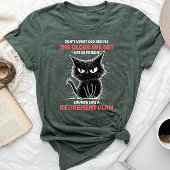 Don't Upset Old People Angry Cat Sarcastic Retirement Bella Canvas T-shirt - Thegiftio