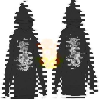 Highland Cow With Sunflowers Farmhouse Cottage Decor Unisex Hoodie | Mazezy
