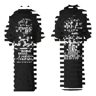 1961年生まれの男性の面白い62歳の誕生日 第62章 Tシャツ - Kawaiitshirt