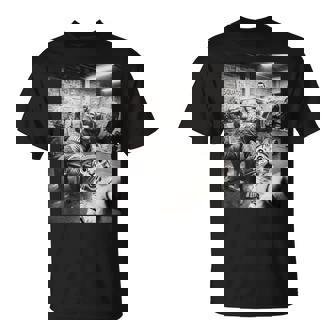 Cat Selfie Bigfoot Gym Bro Weightlifting Workout T-Shirt - Thegiftio