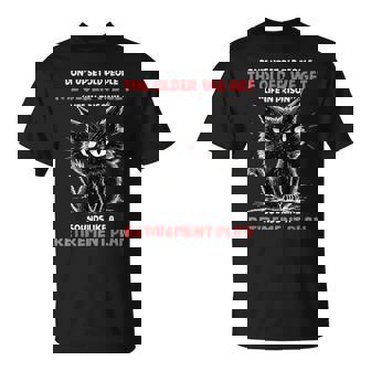 Don't Upset Old People Angry Cat Sarcastic Retirement T-Shirt - Thegiftio