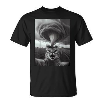 Tornado Selfie Cat Meme – Cute Storm Weather Humor T-Shirt | Mazezy