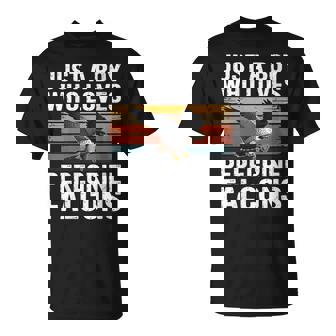 Peregrine Falcon Lover Birdwatching Wildlife Artwork T-Shirt | Mazezy