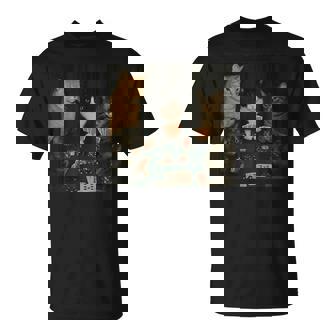 Vintage Cats Playing Poker Cat Playing Card Gambling Meme T-Shirt | Seseable CA