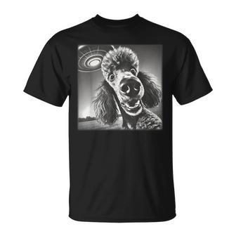 Vintage Poodle Selfie With Ufo Alien Photobooth Dog Mom Dad T-Shirt | Mazezy