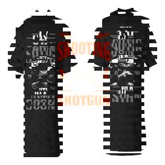 クレー射撃 散弾銃を使ったゴルフのようなもの ショットガン トラップ からのプル ピジョン クレー射撃 Tシャツ - Kawaiitshirt