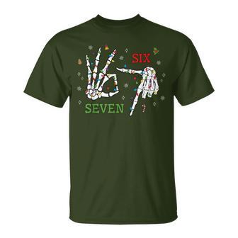 6 7 Meme Skeleton Hands Christmas Couples Six Seven T-Shirt - Thegiftio UK