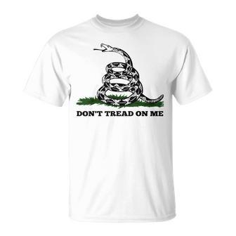 Don't Tread On Me 2Nd Amendment 愛国心が強いノベルティアイテム Tシャツ - Kawaiitshirt