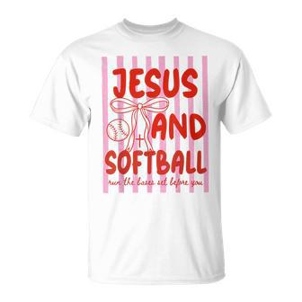 Jesus And Softball Coquette Game Day Softball Mom Mother T-Shirt | Seseable FR