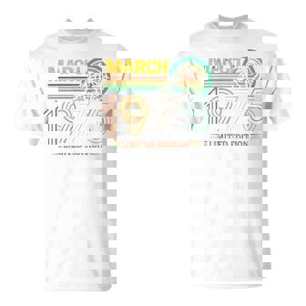 On Back- 1975年3月の誕生日 限定版 ヴィンテージ 51歳 Tシャツ - Kawaiitshirt