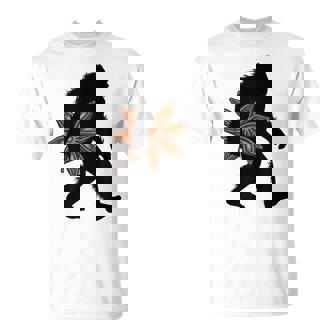 Star Anise Bigfoot Carrying Spice Cryptid Cooking Sasquatch T-Shirt | Mazezy