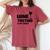 Wine Tasting Is Myport 面白いワインの名言 レディースオーバーサイズコンフォートTシャツ Crimson