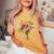 美しいユリの春の花 フローラルプリント ガーデニング レディースオーバーサイズコンフォートTシャツ Mustard