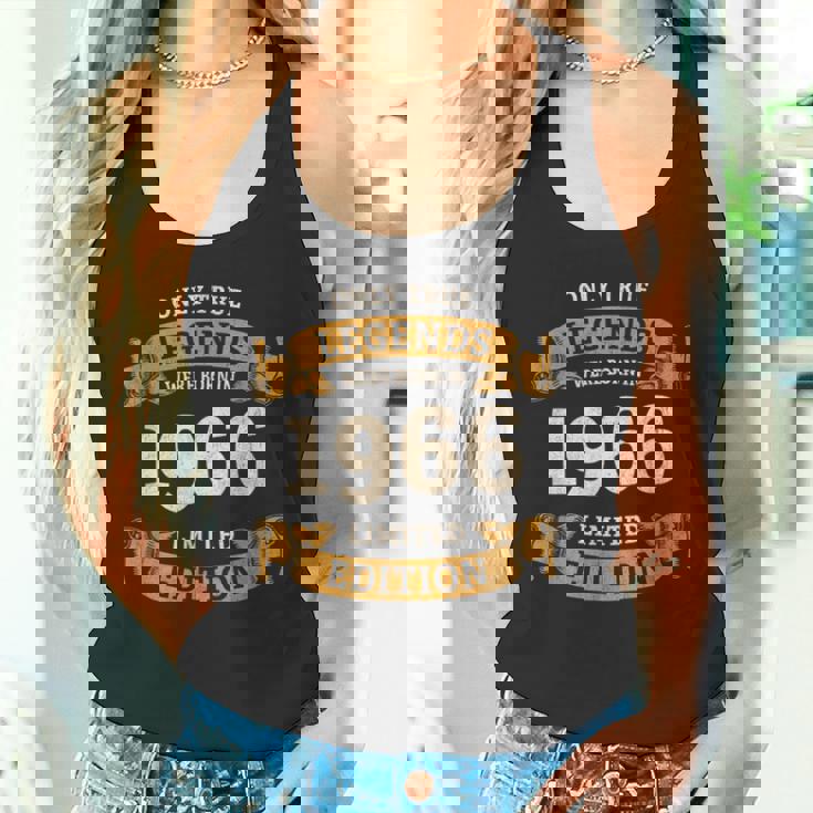 60歳の誕生日 還暦 真のレジェンドは1966年生まれ タンクトップ