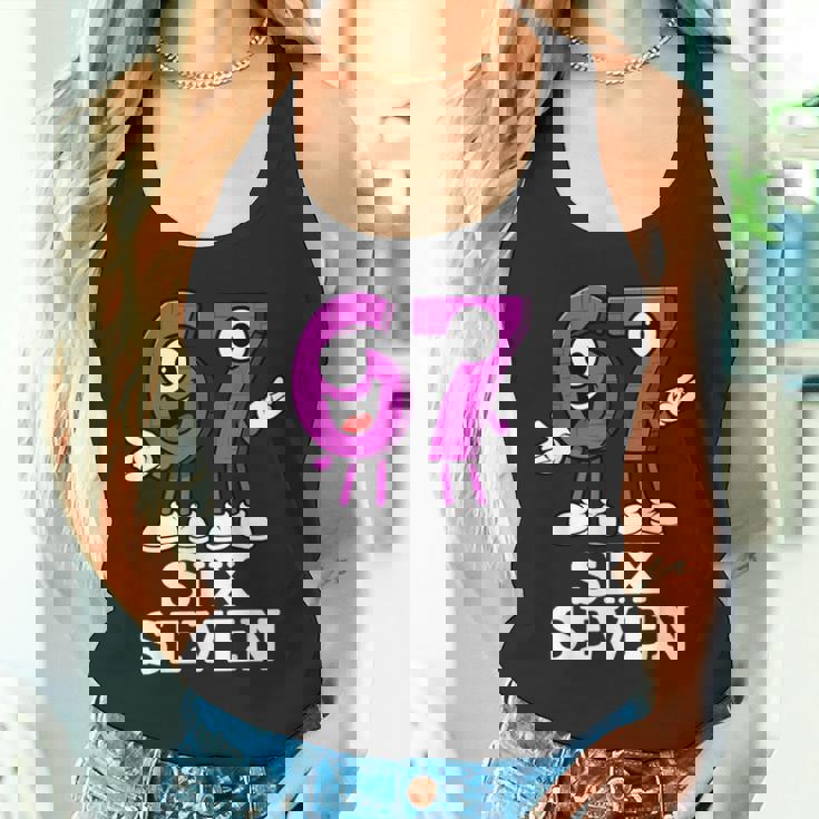 67 シックスセブン 6-7 面白いイタリアンブレインロットゲームスラングミーム タンクトップ