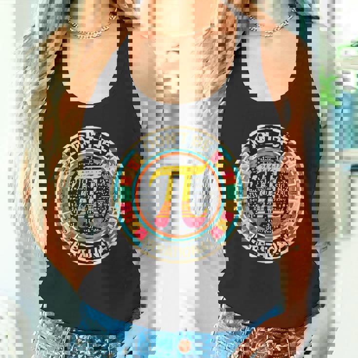 Don't Be Irrational レトロ ヴィンテージ シンボル Pi Day 算数教師 タンクトップ