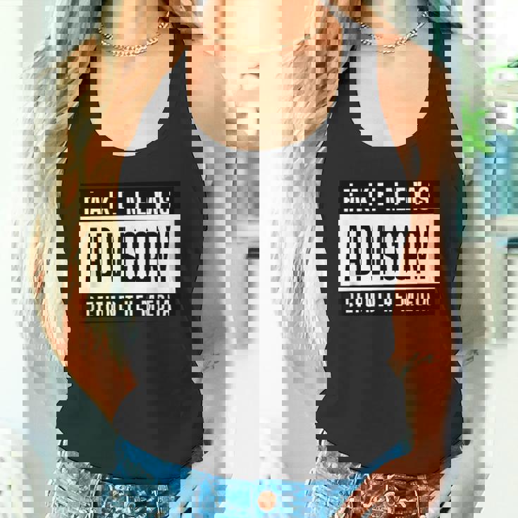 Fake News Advisory Defund The Media タンクトップ