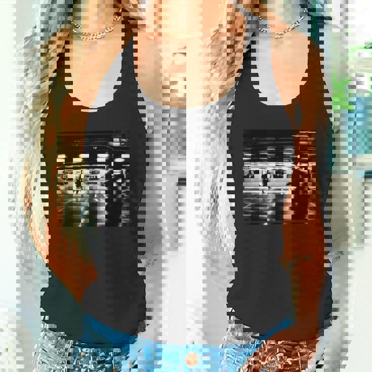 Urban Motion Monochrometreet Photography タンクトップ