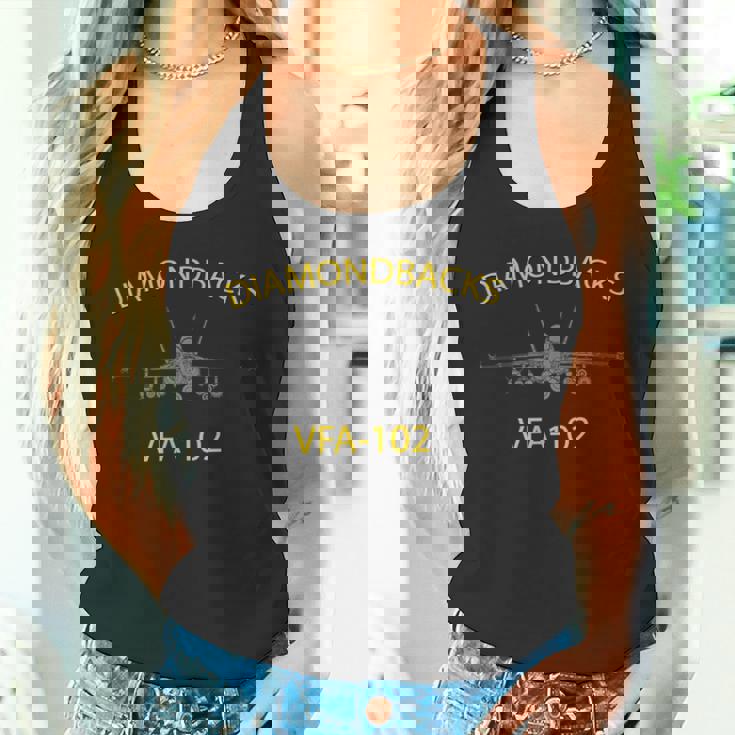 Vfa-102 「ダイヤモンドバックス」飛行隊 F-18 スーパーホーネットtシャツ タンクトップ