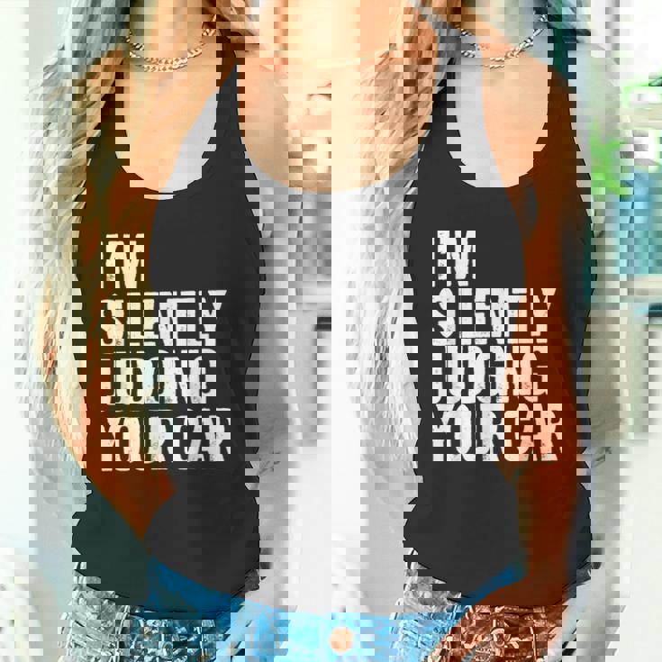 あなたの車を黙って判断してる面白いドライバーの名言 タンクトップ