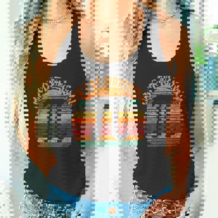 おかしな円周率デー 不合理になるな 円周率デーを祝おう 3月14日 タンクトップ