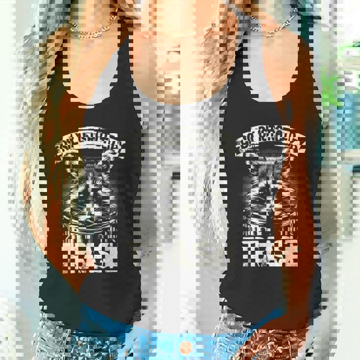 アライグマ ゴミに気を取られる アライグマ ゴミ男 タンクトップ