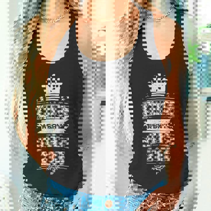 キングスは2006年3月に誕生 20歳の誕生日 男性 男の子 タンクトップ