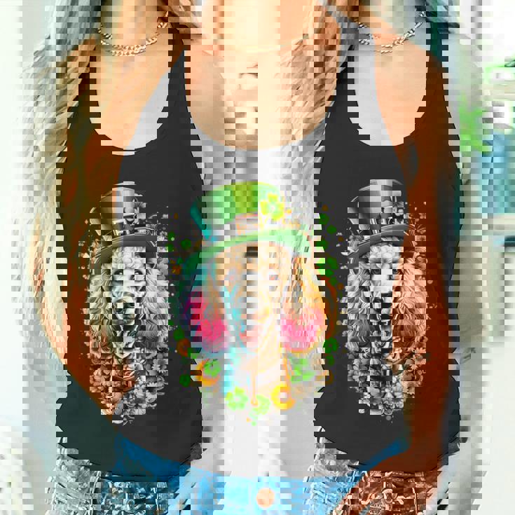 スタンダードプードル 犬 聖パトリックデー アートワーク タンクトップ