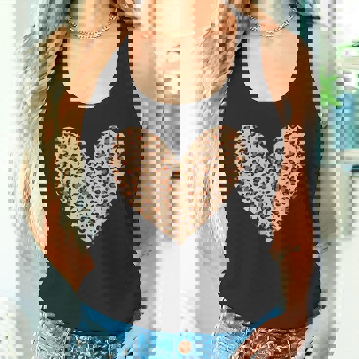 ヒョウ柄のハート／チーター柄のデザイン タンクトップ