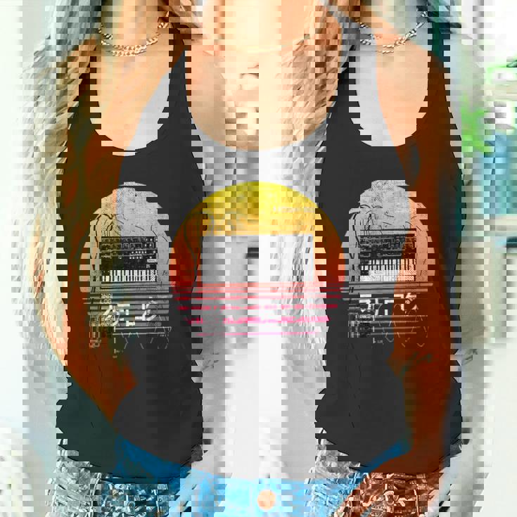 レトロ 80年代 日本風 シンスウェーブ アナログシンセサイザー タンクトップ