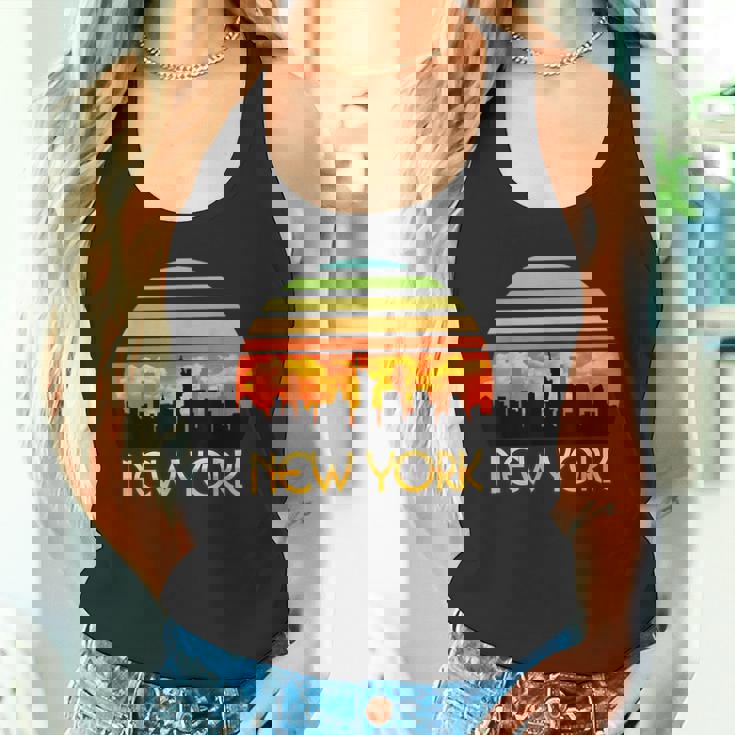 ヴィンテージ レトロ サンセット ダウンタウン ニューヨーク スカイライン タンクトップ