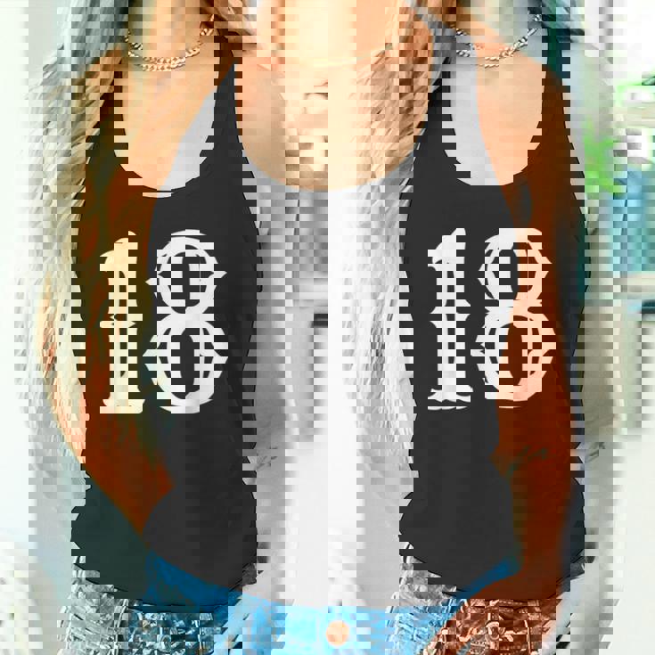 数字 18 インチ 白 大 太字 アメリカ 西部 スタイル フォント タンクトップ