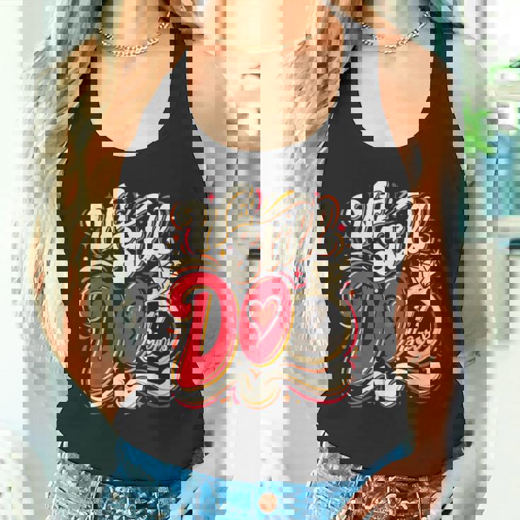 私たちはまだ17歳面白いカップル結婚17周年を迎えます タンクトップ