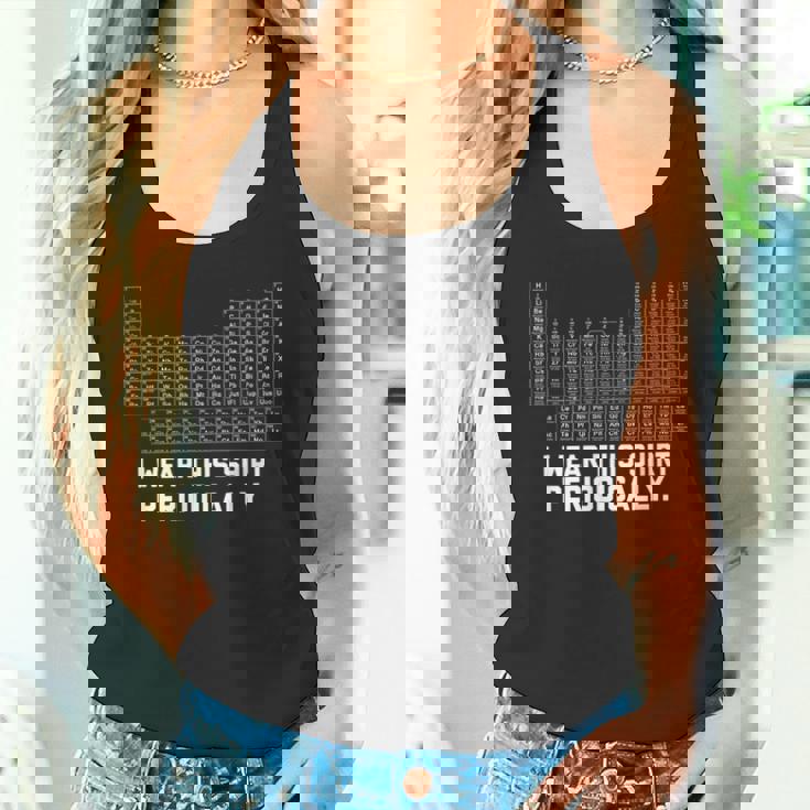 私は定期的にこのシャツを着ています タンクトップ